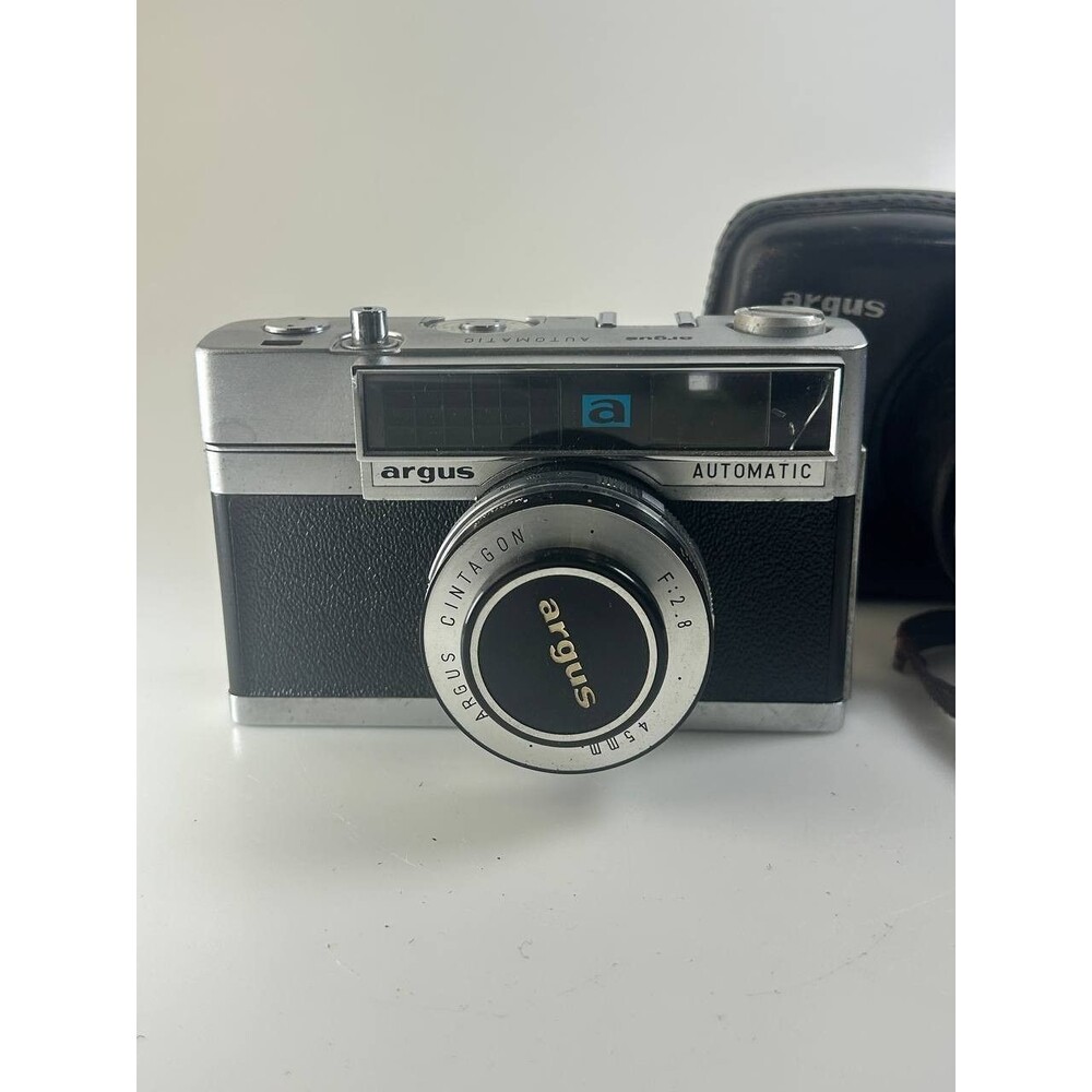 AS IS And UNTESTED Argus Automatic Rangefinder Camera 45mm f/2.8 Lens w/ Case